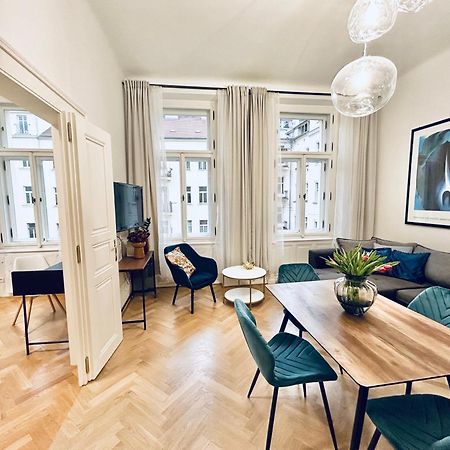 River Site Apartment Janackovo Nabrezi 27 Praga Exterior foto