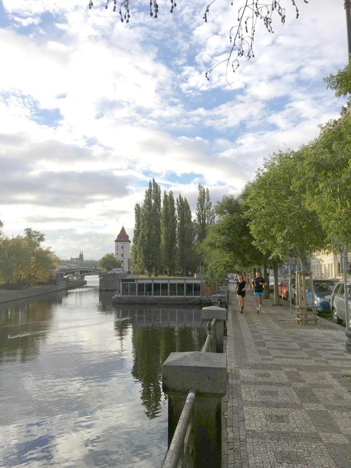 River Site Apartment Janackovo Nabrezi 27 Praga Exterior foto